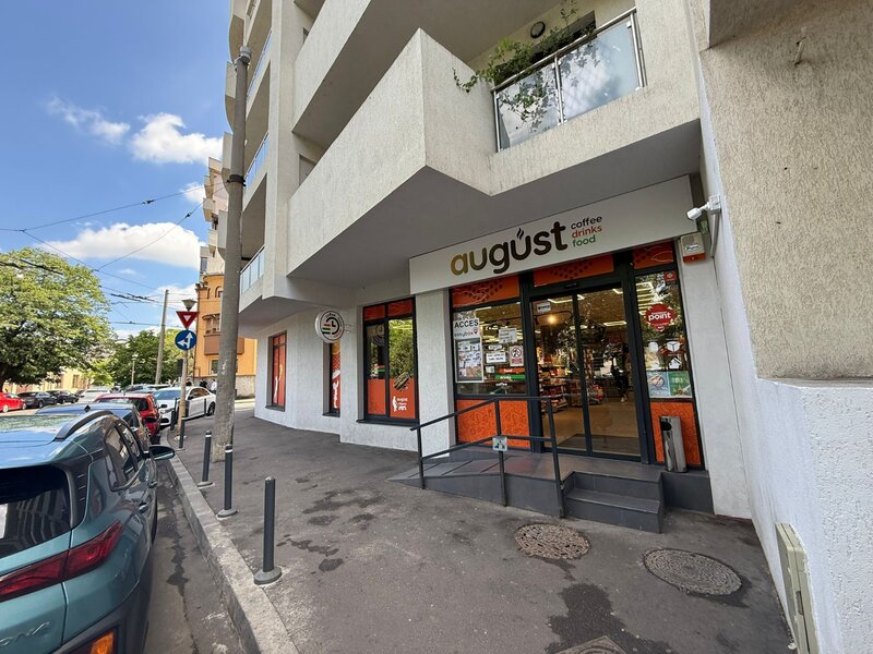 Tepes Voda nr. 66-72, spatiu comercial de vanzare.