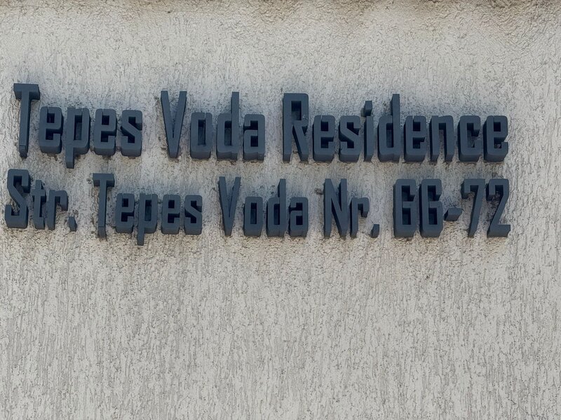 Tepes Voda nr. 66-72, spatiu comercial de vanzare.