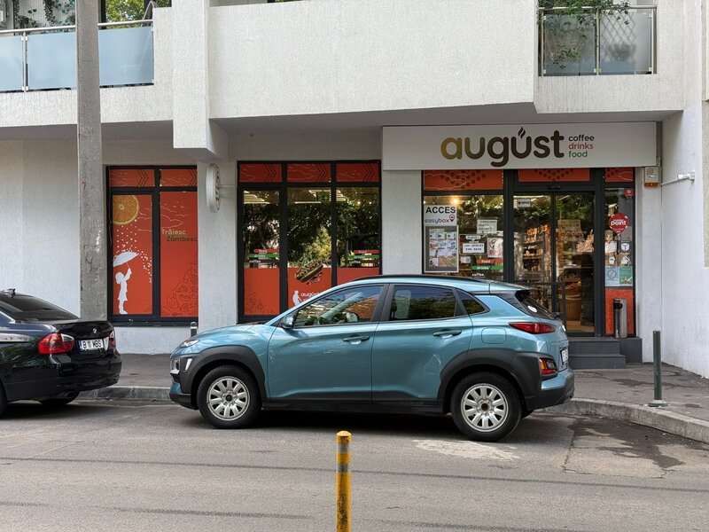 Tepes Voda nr. 66-72, spatiu comercial de vanzare.